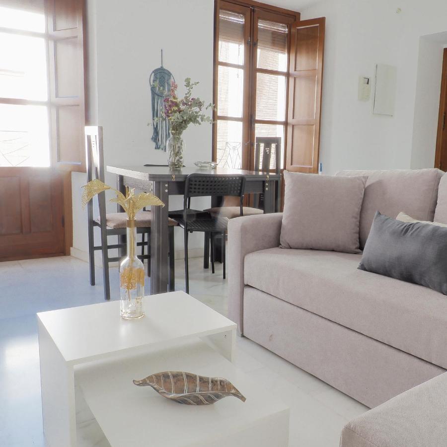 Sunny Holiday Apartment In The Historic Centre- Private Parking Córdoba Exterior foto
