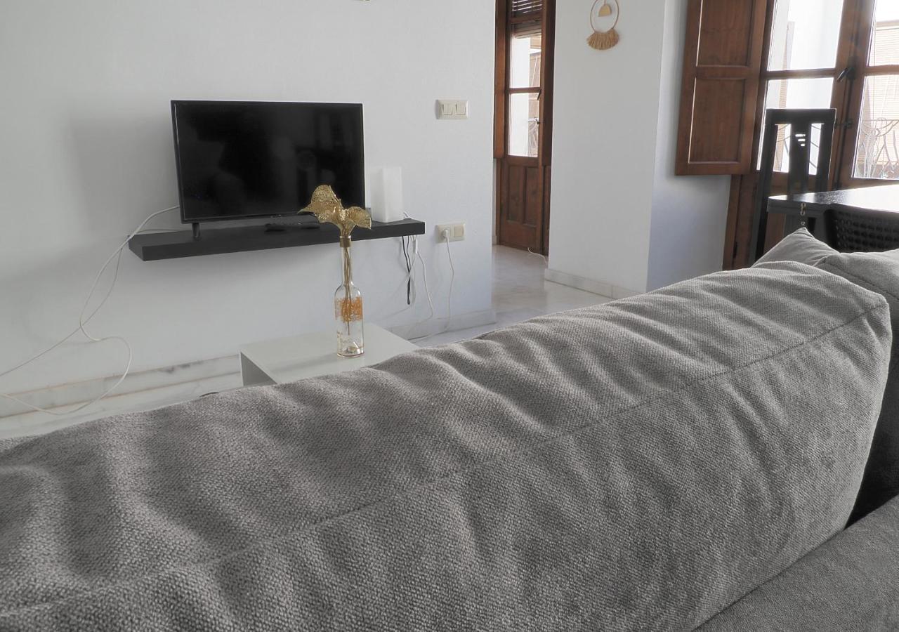 Sunny Holiday Apartment In The Historic Centre- Private Parking Córdoba Exterior foto