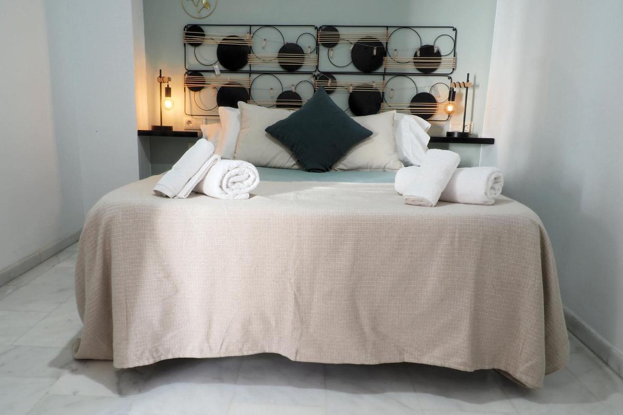 Sunny Holiday Apartment In The Historic Centre- Private Parking Córdoba Exterior foto