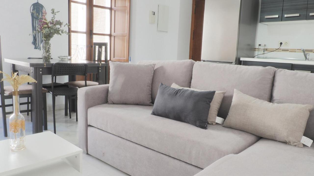 Sunny Holiday Apartment In The Historic Centre- Private Parking Córdoba Exterior foto