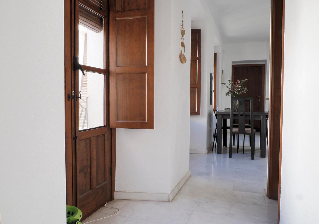 Sunny Holiday Apartment In The Historic Centre- Private Parking Córdoba Exterior foto